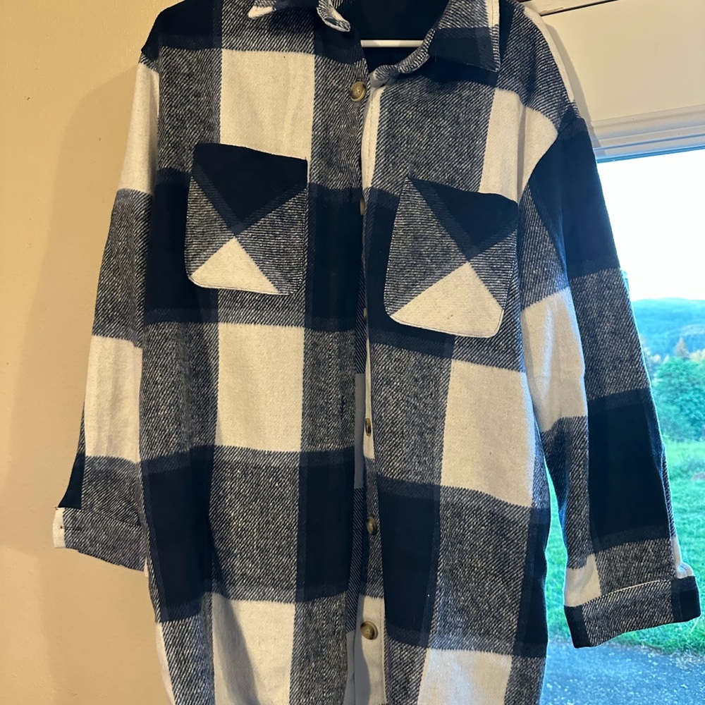 Womens Shacket size L
